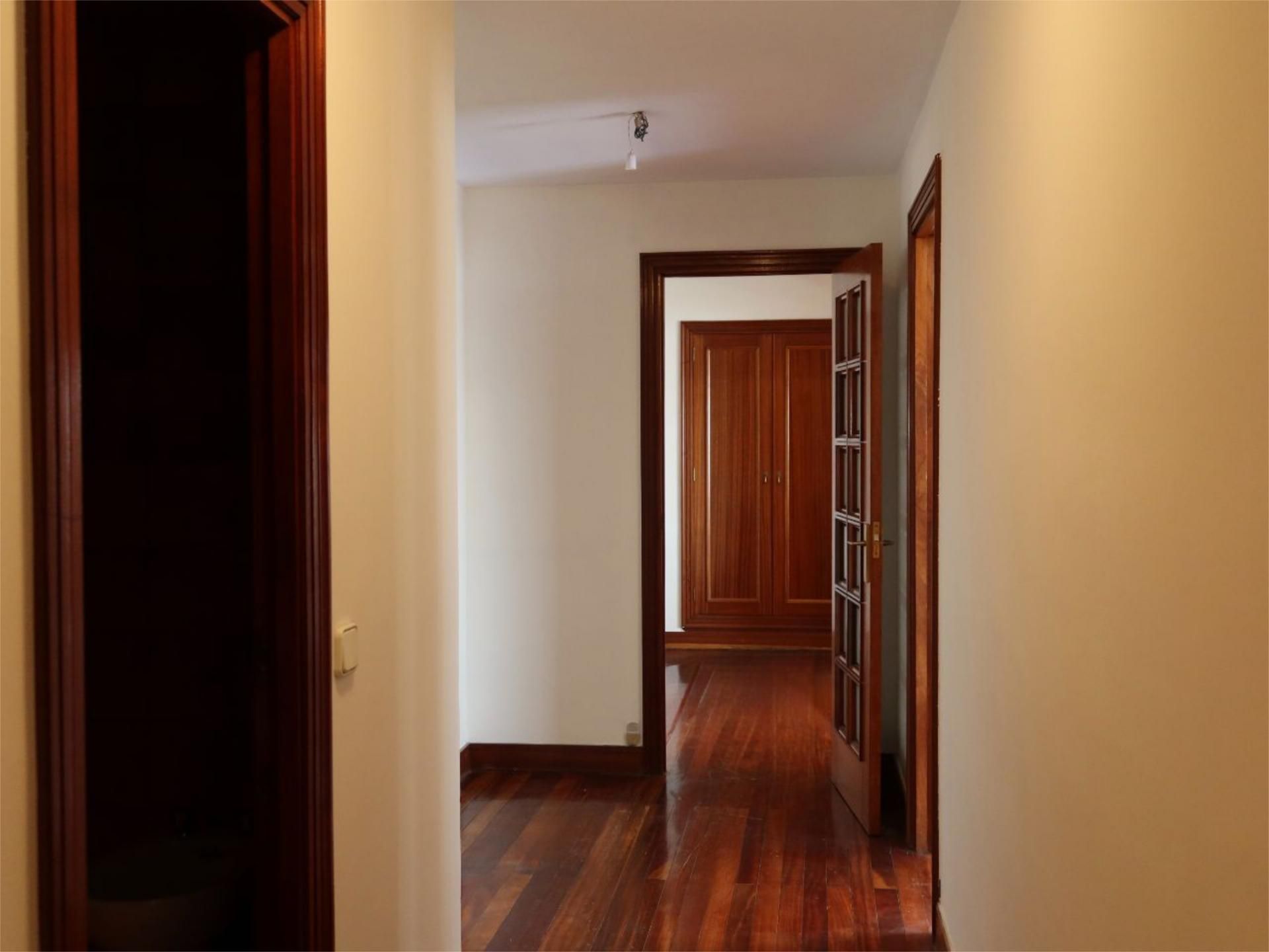 Piso en  Avenida de la Reina Victoria 39 - Foto 5