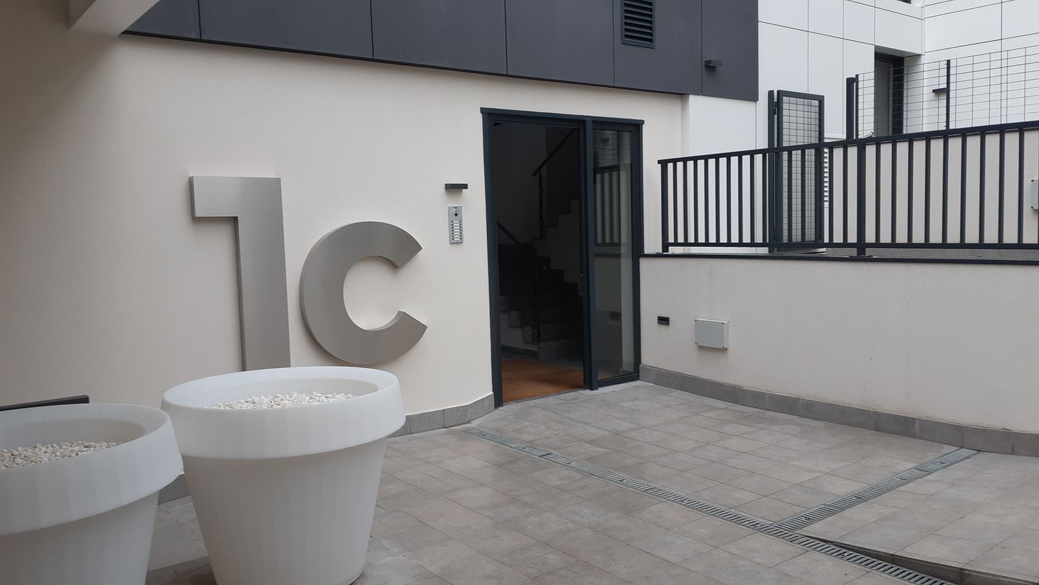 Piso en calle Manuel Gutiérrez Mellado, 1 - Foto 2