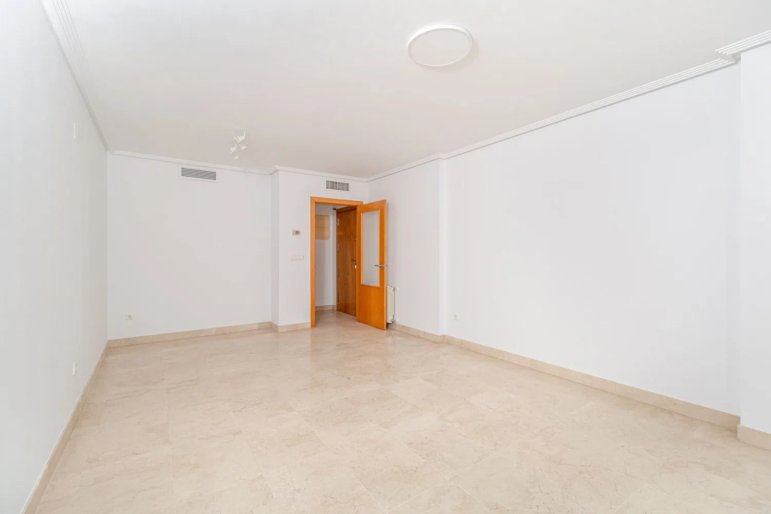 Piso en calle Enfermera Angelina Ceballos Quintanal - Foto 3