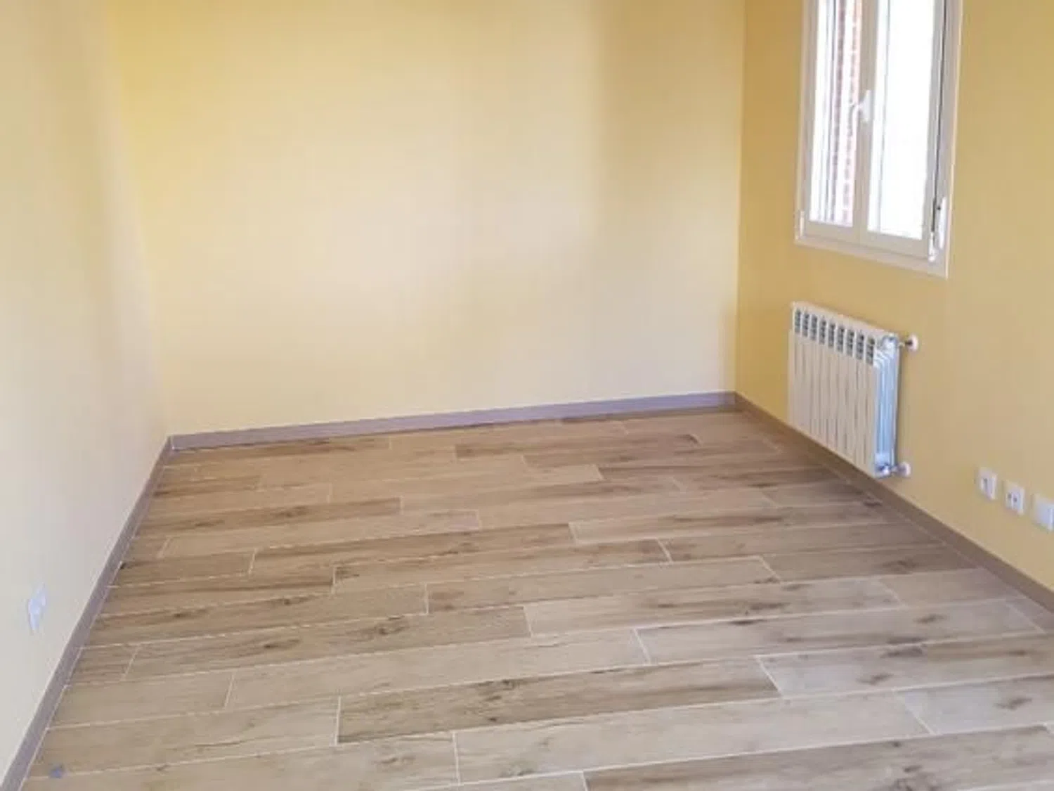 Chalet adosado en Ensanche - Foto 4