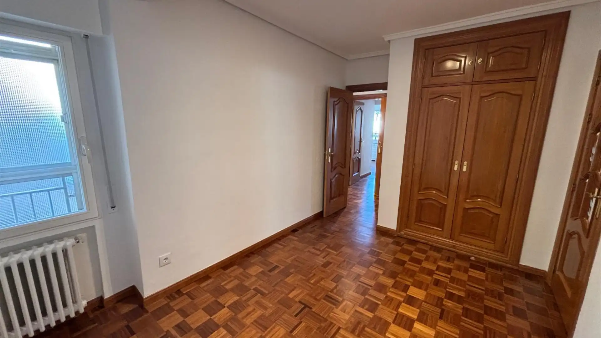 Piso en  Calle de Eduardo Benot 2 - Foto 31