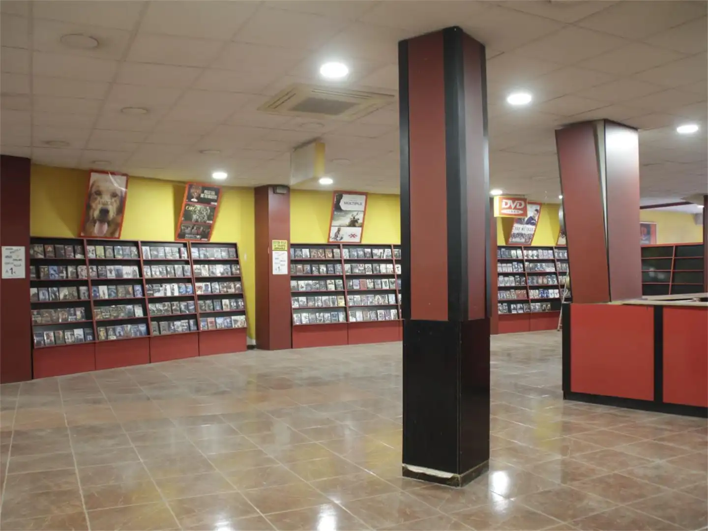 Local comercial en  Calle Lauri Volpi 26 - Foto 11