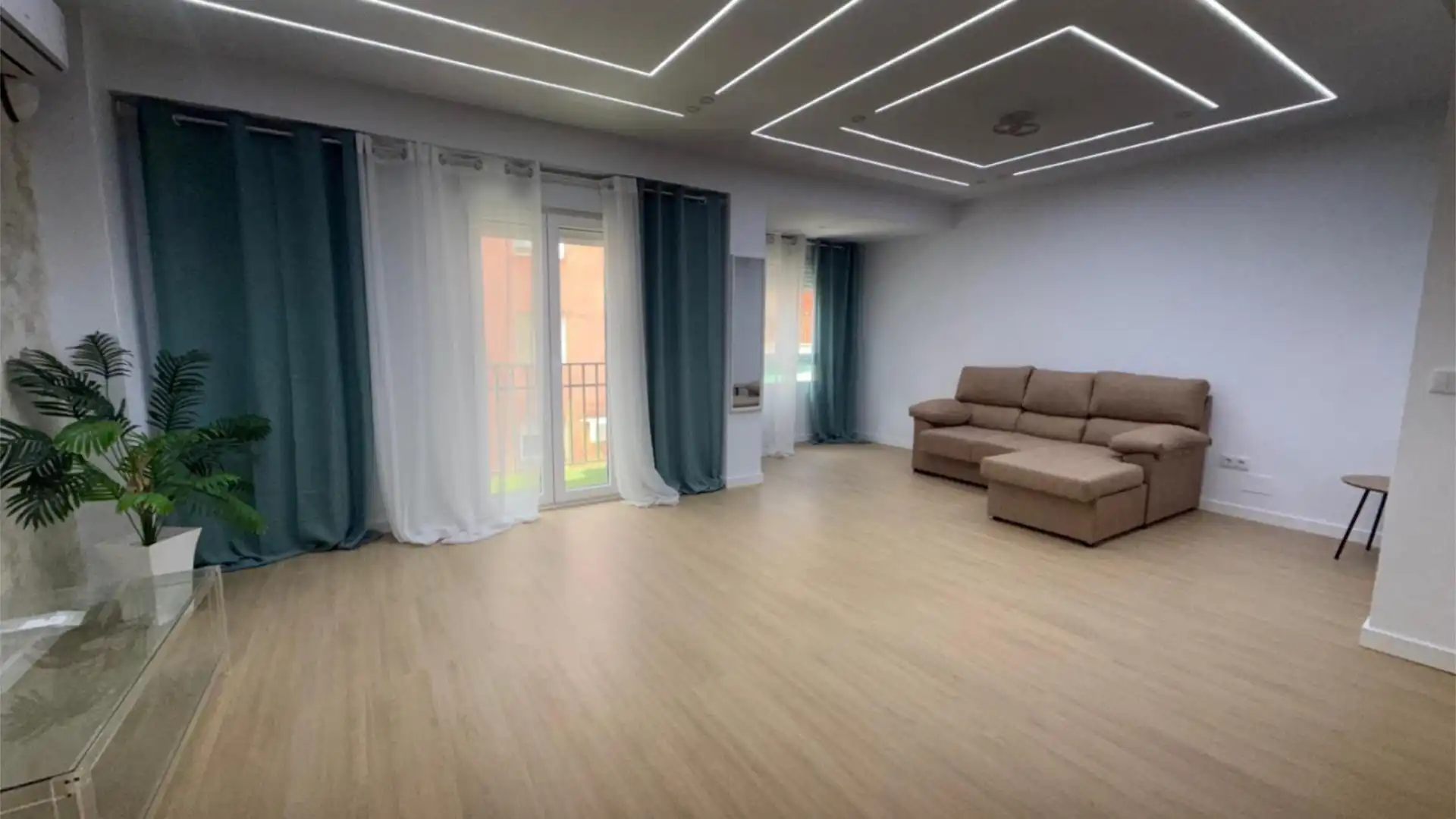 Piso en  Carrer Antonio Pascual Quiles 79 - Foto 1