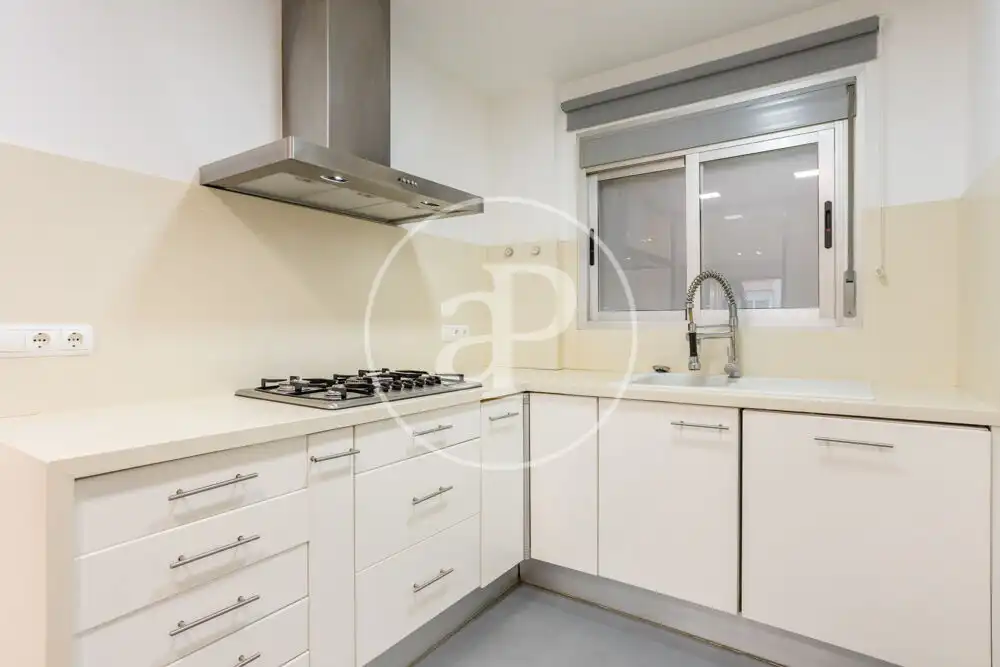 Piso en  Carrer d'Armando Palacio Valdés - Foto 6
