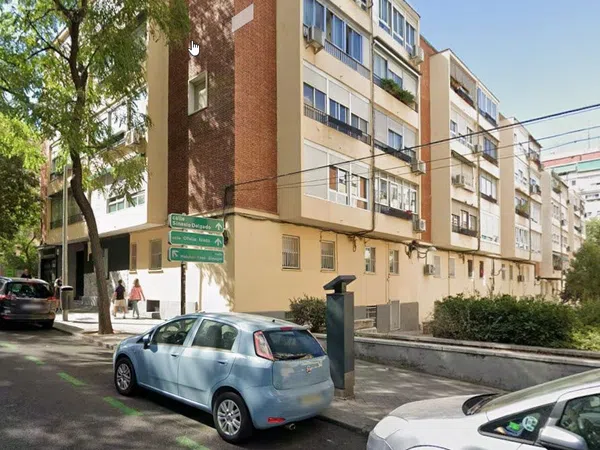 Piso en calle de Ponferrada, 32 - Foto 2