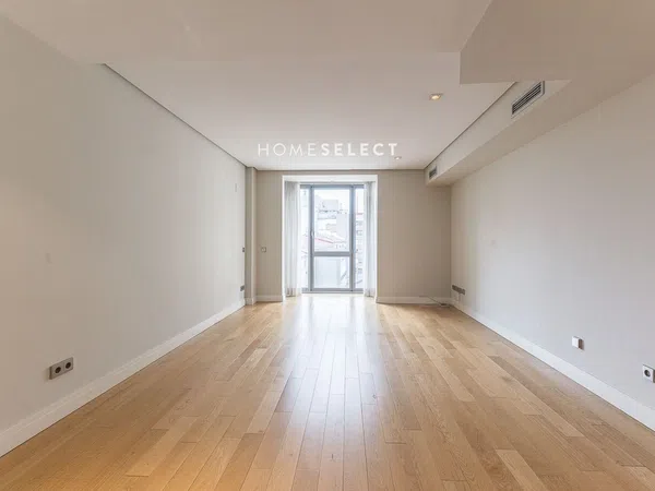 Ático en calle de Hermosilla