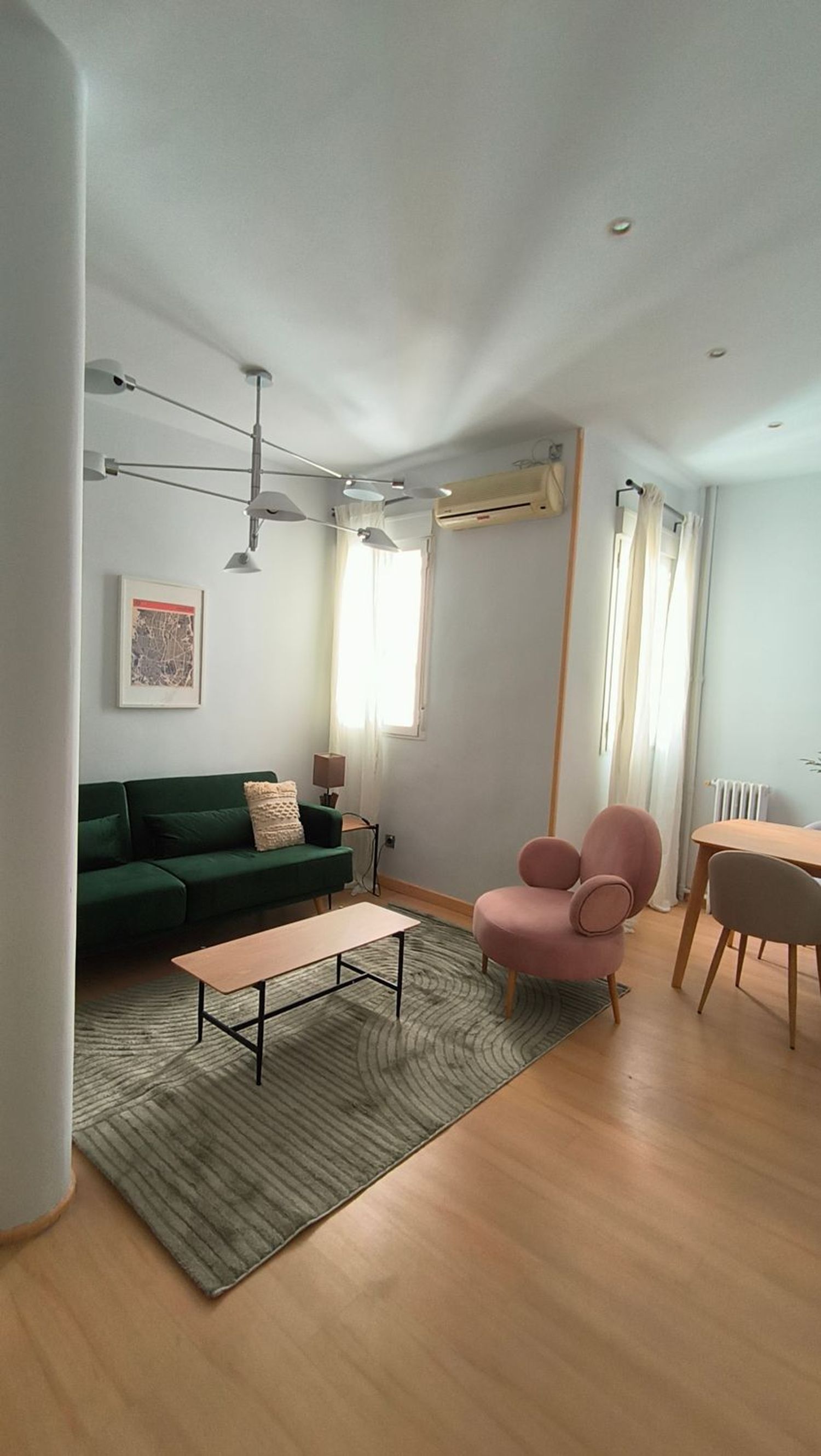 Piso en calle de Fernández de los Ríos, 25 - Foto 1