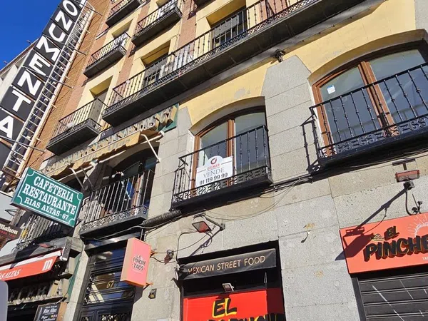 Piso en calle de Atocha, 67