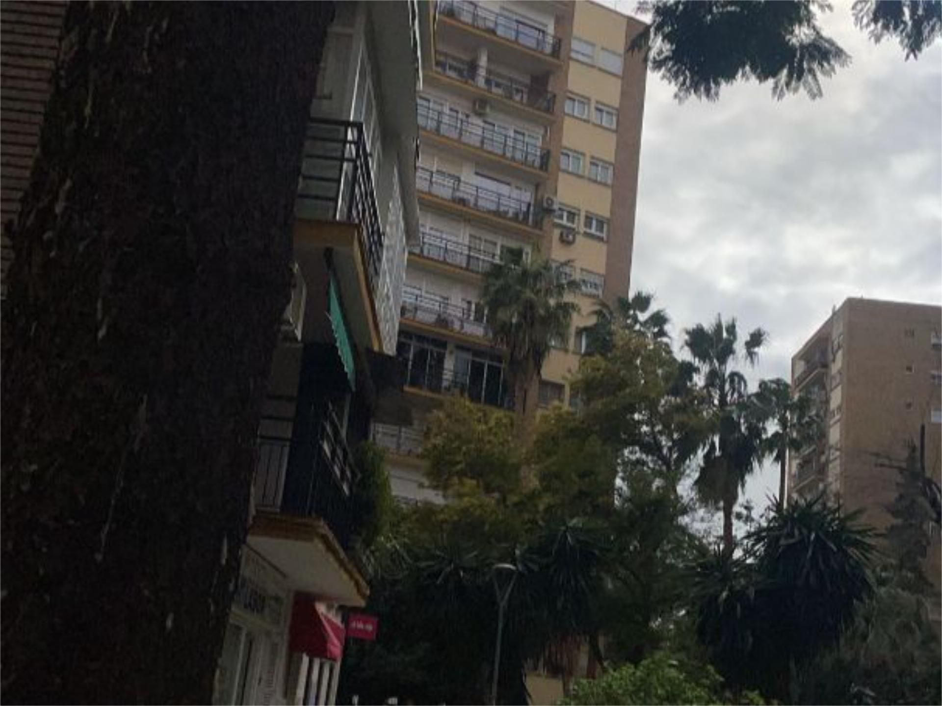 Piso en  Calle Felipe II 32