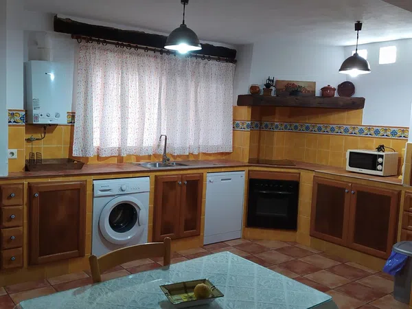 Chalet adosado en Avenida Conquistadores, 164 - Foto 2