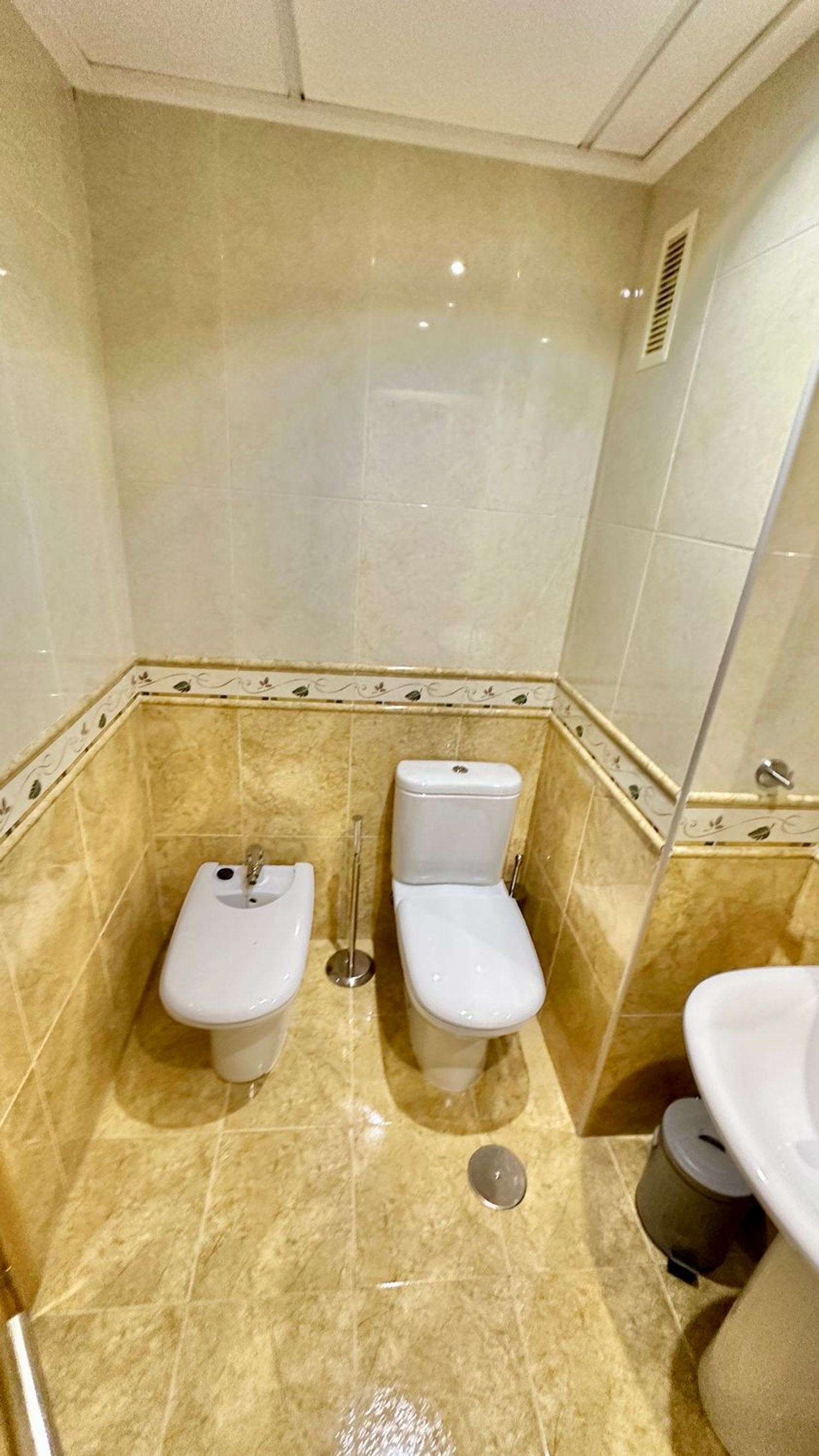 Piso en avenida Don Juan de Borbón, 202 - Foto 12