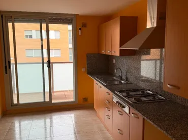 Piso en  Carrer Miquel Martí i Pol 8 - Foto 11