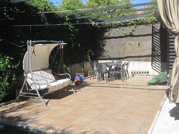 Piso en avenida de las flores, 93