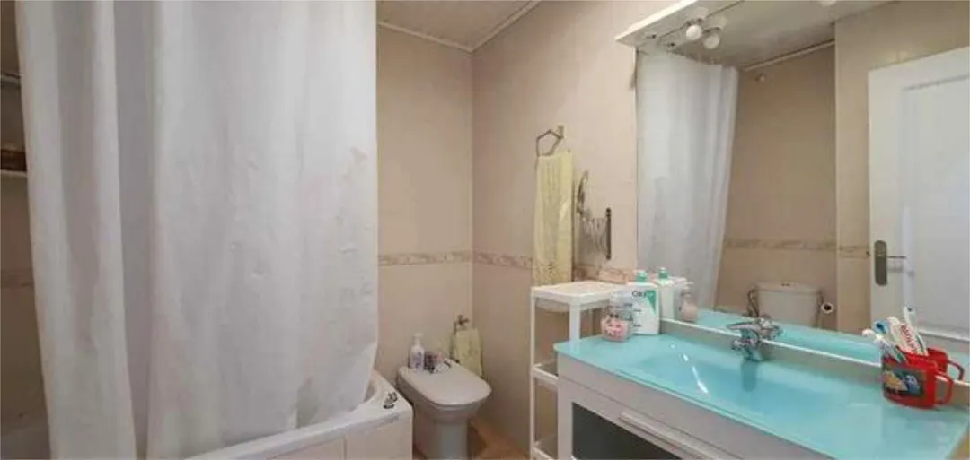 Piso en barrio - Foto 6