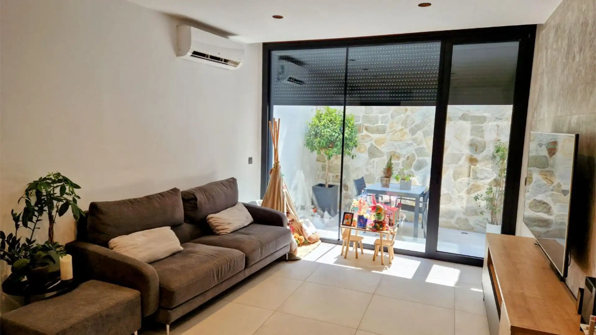 Casa adosada en  Carrer del Rector 31 - Foto 5