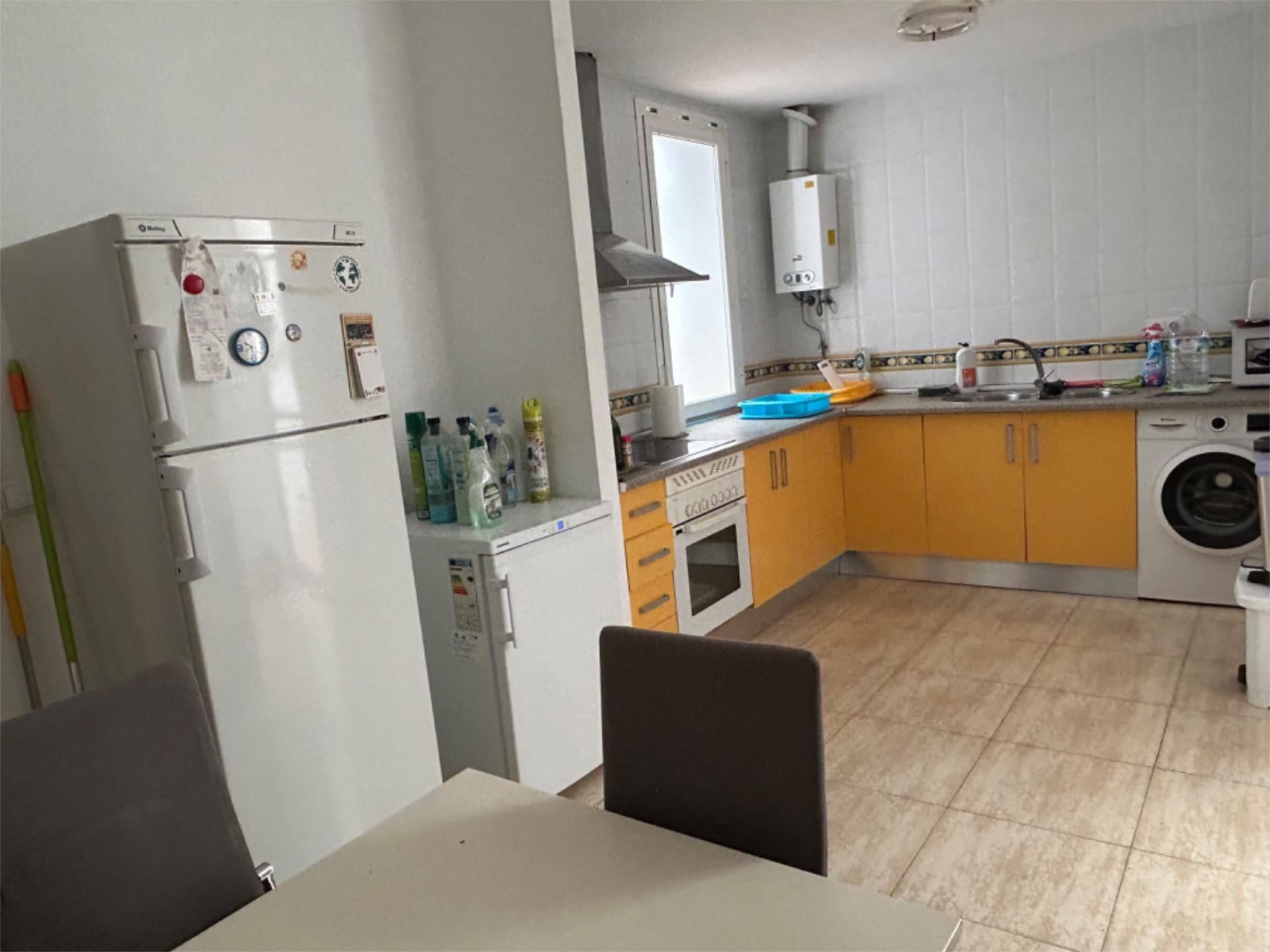 Piso en  Calle Ángel Ganivet 14 - Foto 3