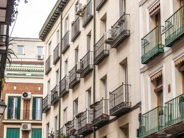 Piso en calle del Gobernador, 1