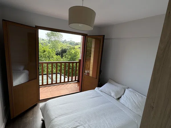 Chalet adosado en Val de San Vicente - Foto 8