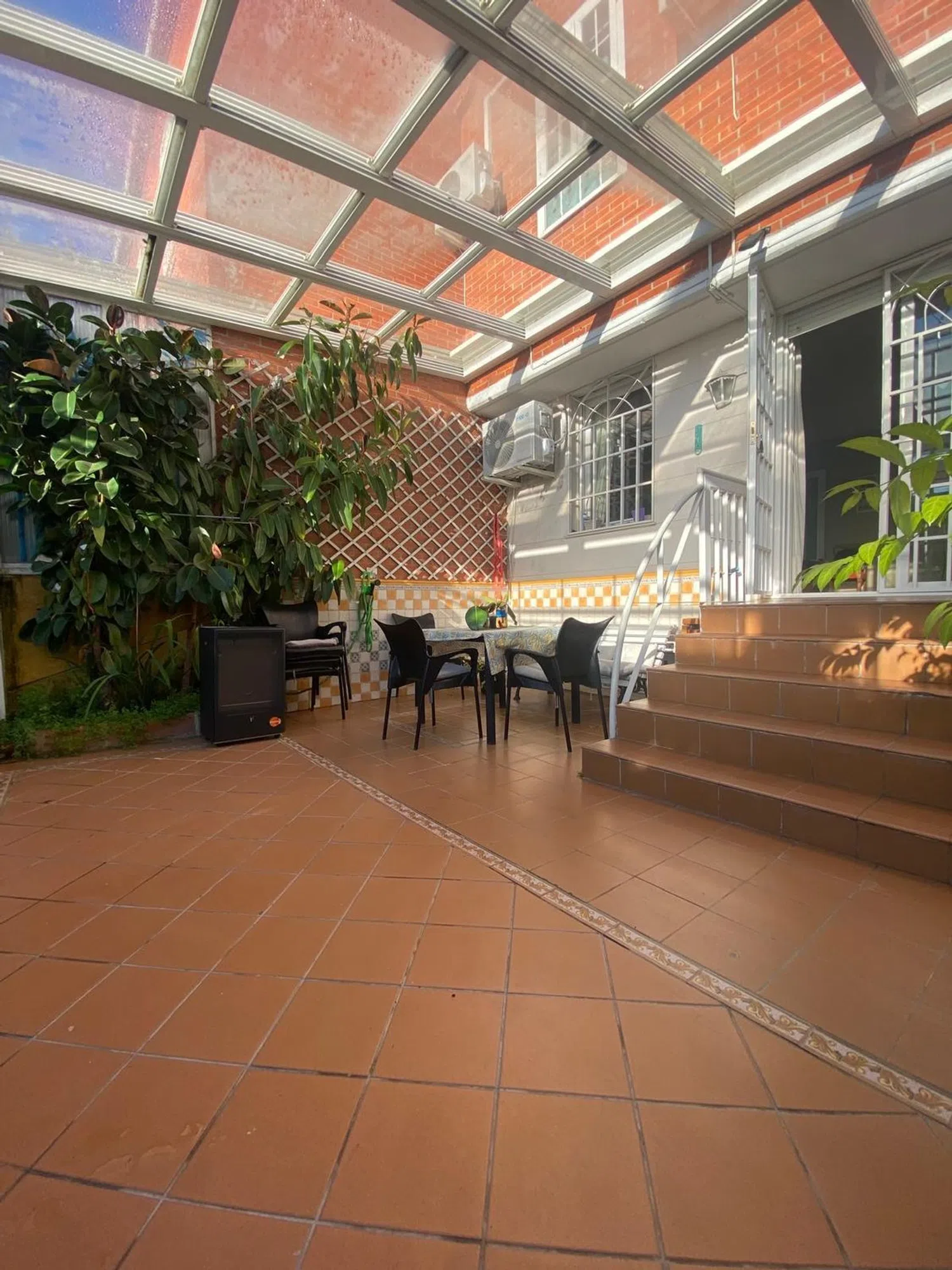 Chalet adosado - Foto 2