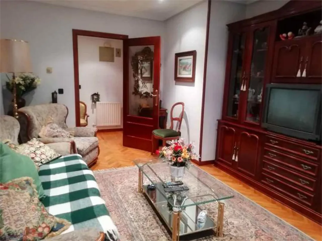 Piso en Ciudad Naranco - Foto 4