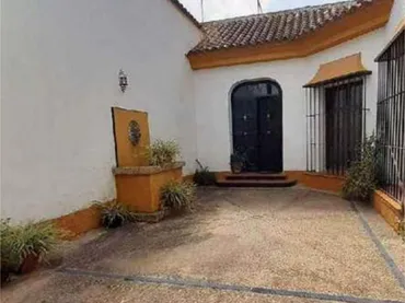 Casa adosada en Espartinas - Foto 1