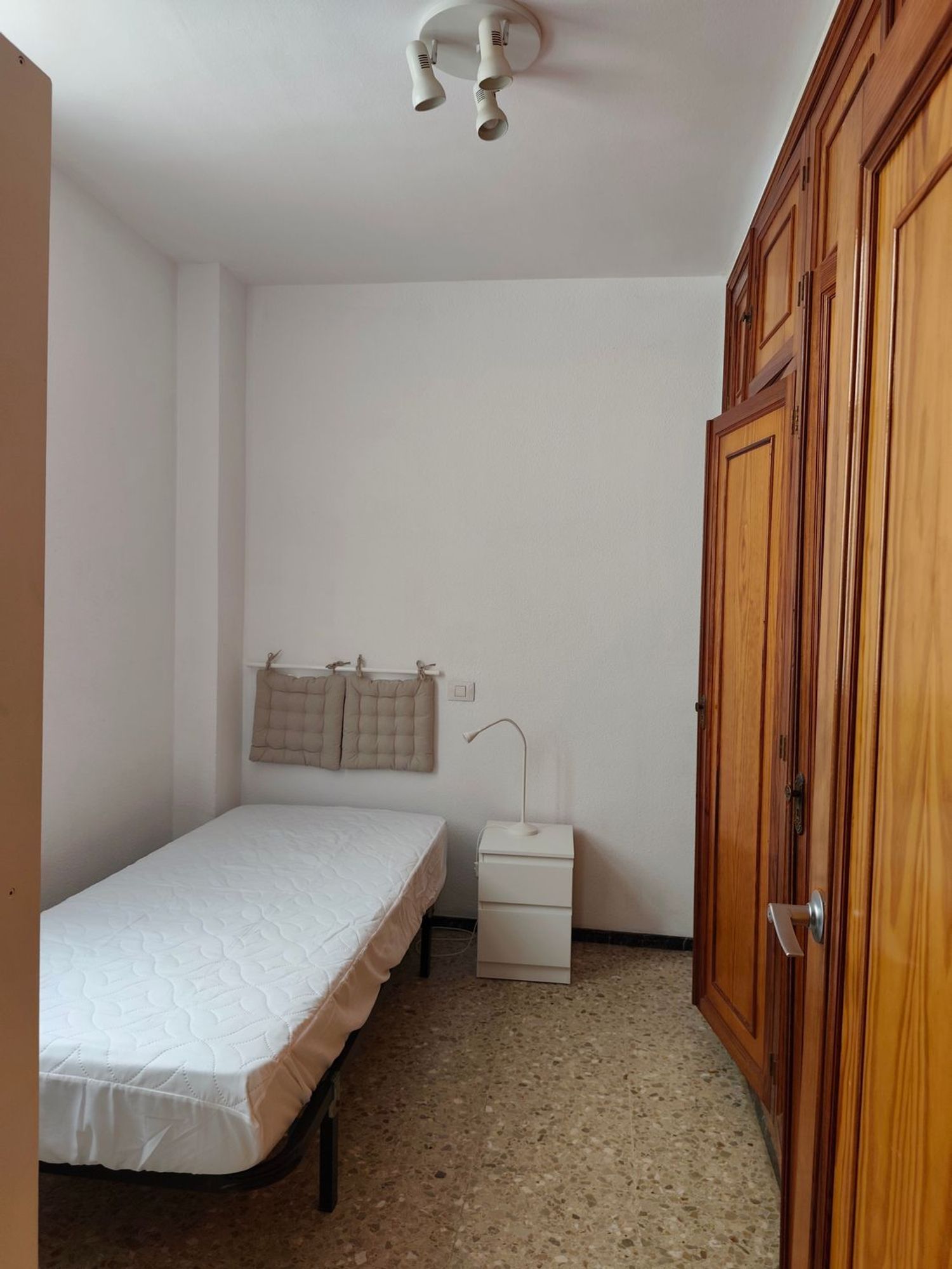 Piso en calle Bernardo de la Torre, 77 , 3º - Foto 9