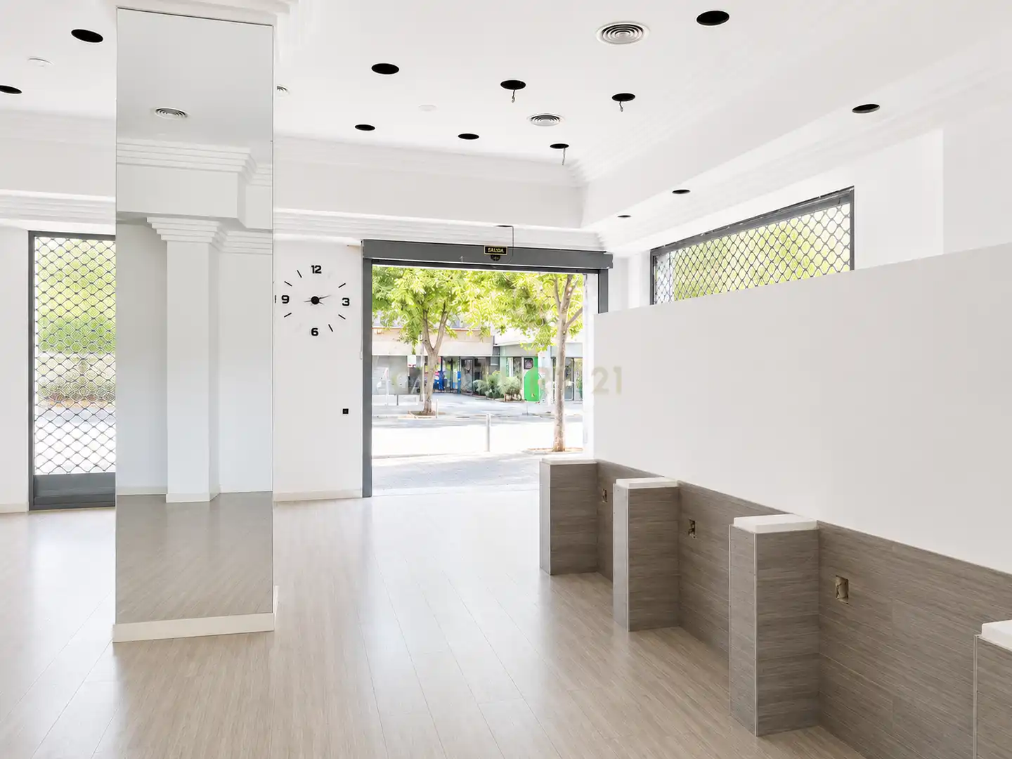 Local comercial en  Avinguda del Primer de Maig, 51, València, Spain 51 - Foto 2