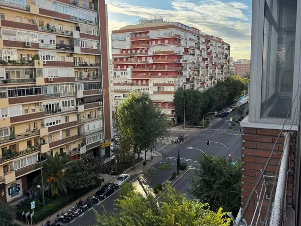 Piso en avenida Donostiarra, 19