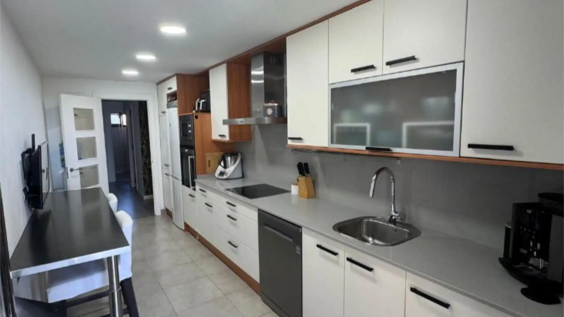 Piso en  Carrer de Vicent Andrés Estellés 14 - Foto 3