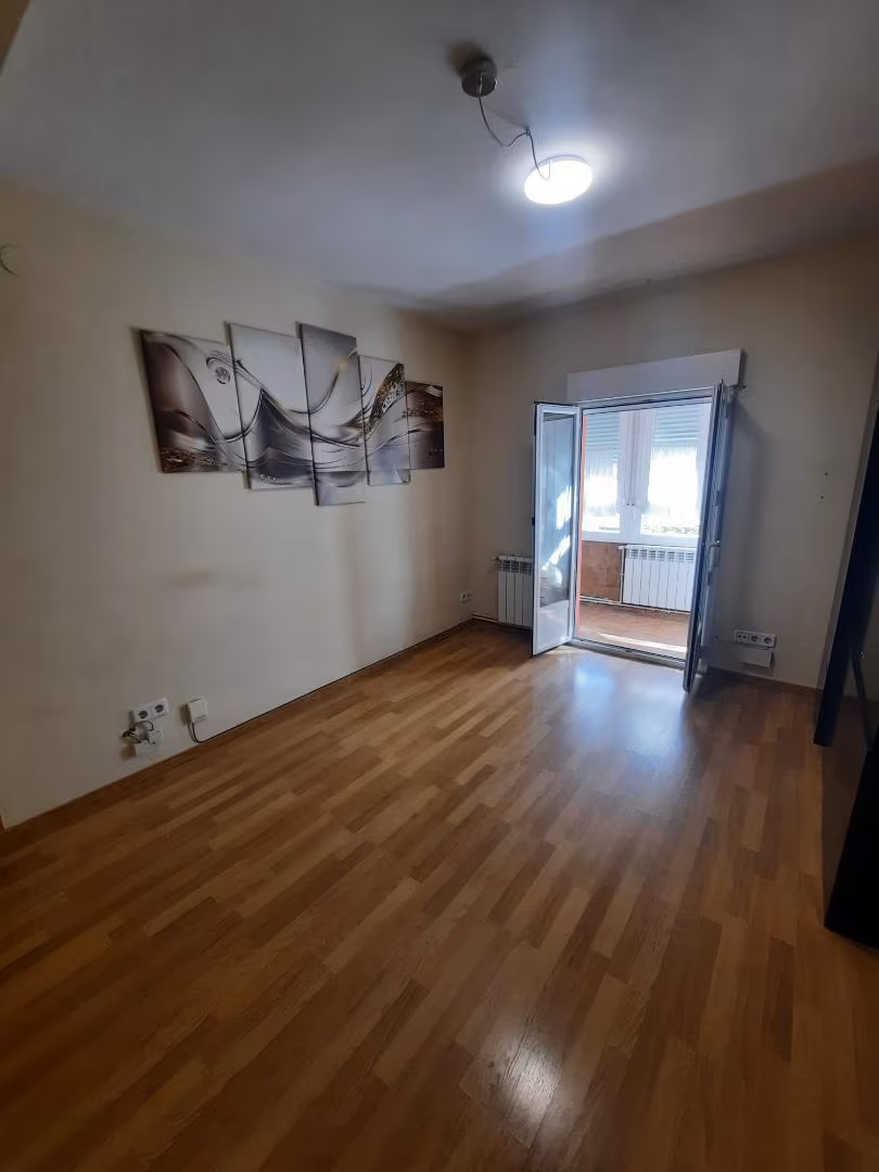 Piso en  Calle de San Restituto 8 - Foto 10