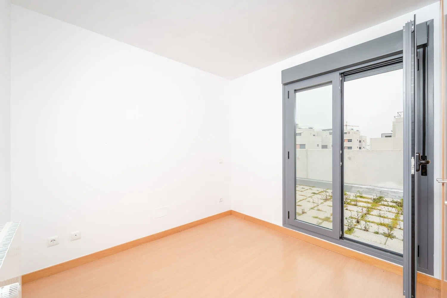 Piso en plaza del Sol - Foto 6