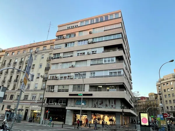 Piso en calle de Diego de León, 69