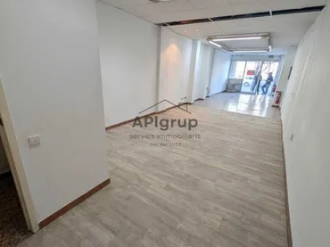 Local comercial en Sabadell - Foto 2