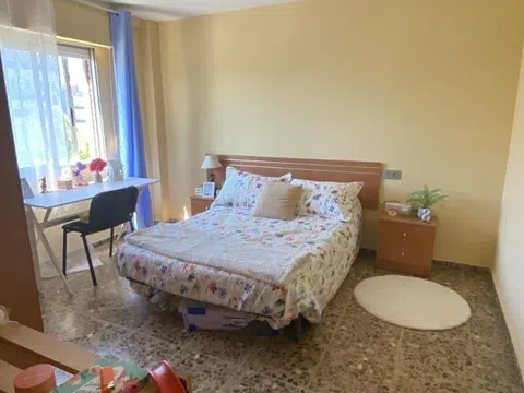 Piso en avenida Menéndez Pidal, 12