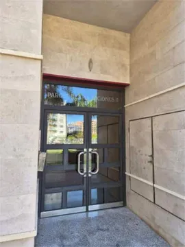 Estudio en Juan Carlos I - Foto 1