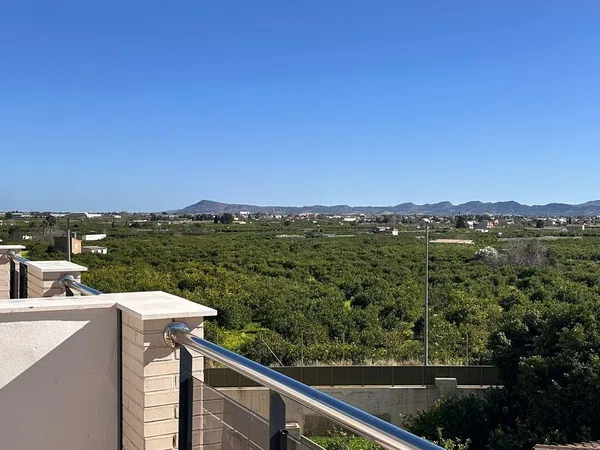 Chalet adosado en calle Isla de Corcega, 1 - Foto 4