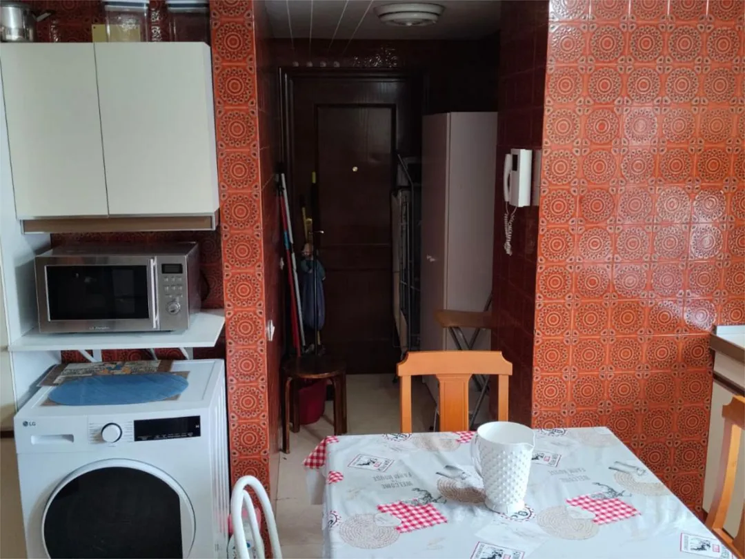 Piso en  Calle Leopoldo Calvo Sotelo 2 - Foto 8