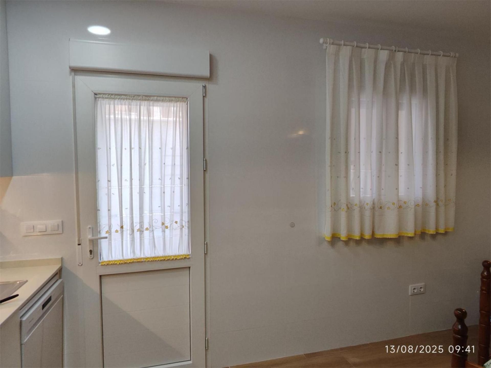 Chalet en  Calle Sierra de Alcaraz 4 - Foto 4