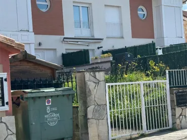 Casa adosada en  Calle la Mies 15 - Foto 1