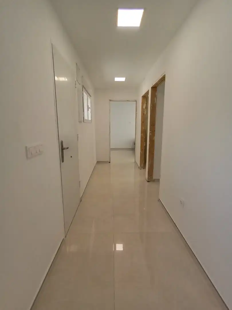 Planta baja en  Calle Avenida de América 2 - Foto 3