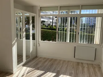 Piso en  Avinguda d'Emerencià Roig i Raventós 26 - Foto 2