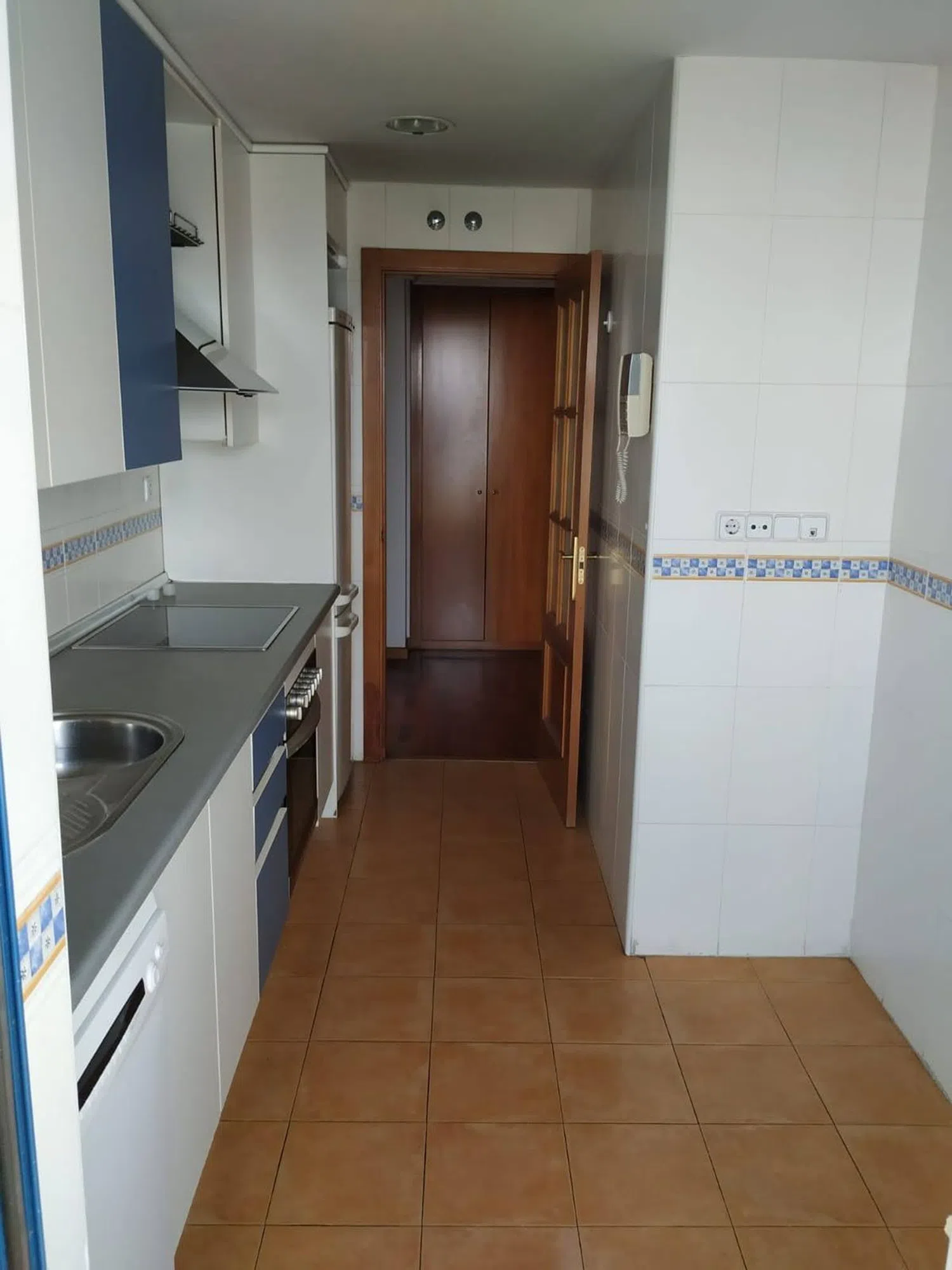 Piso en calle María Tudor, 18 - Foto 2