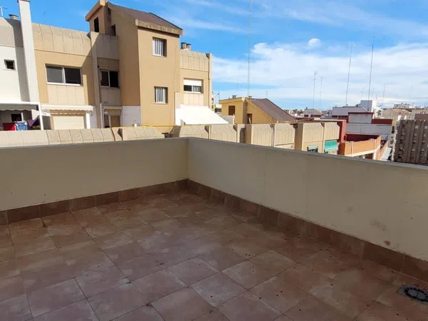 Piso en avenida del Primat Reig, 129