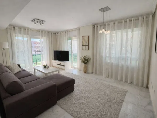 Piso en avenida Mestral, 5