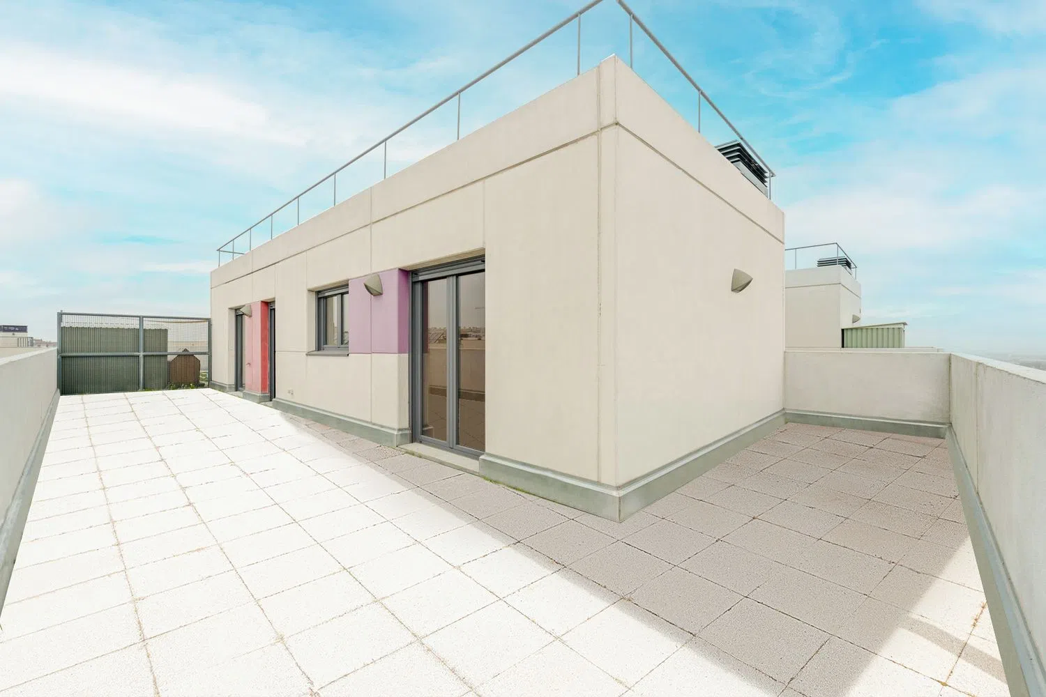 Ático en calle de Lina Odena - Foto 1