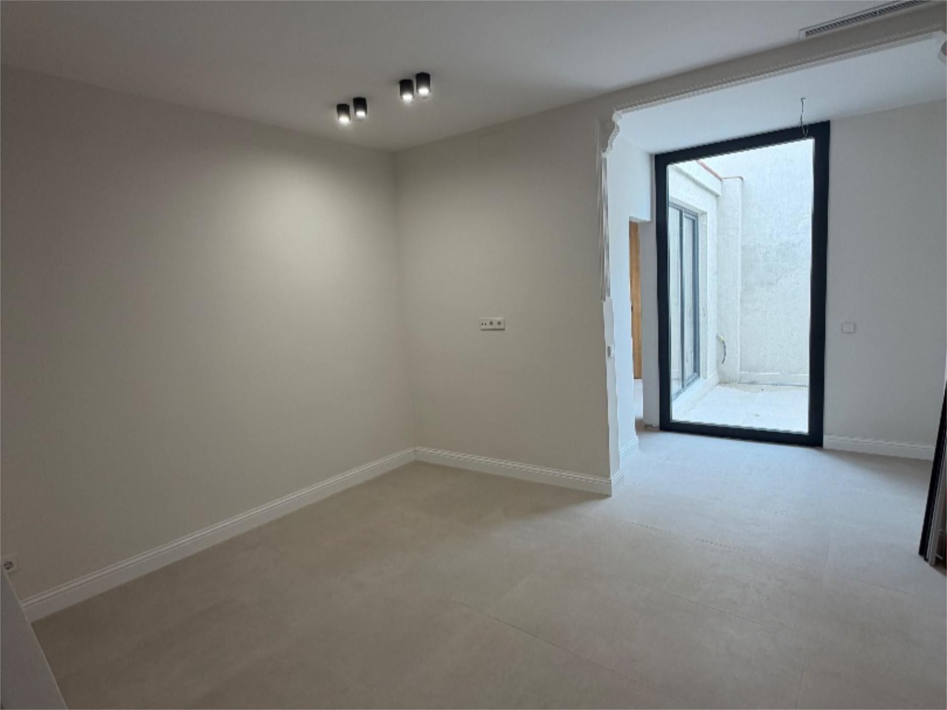 Casa adosada en  Carrer de Sallarès i Pla 120 - Foto 13