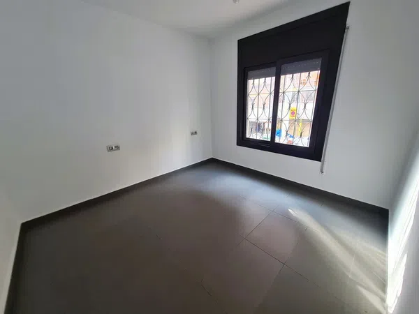 Estudio en Calle del Poeta Masifern - Foto 7
