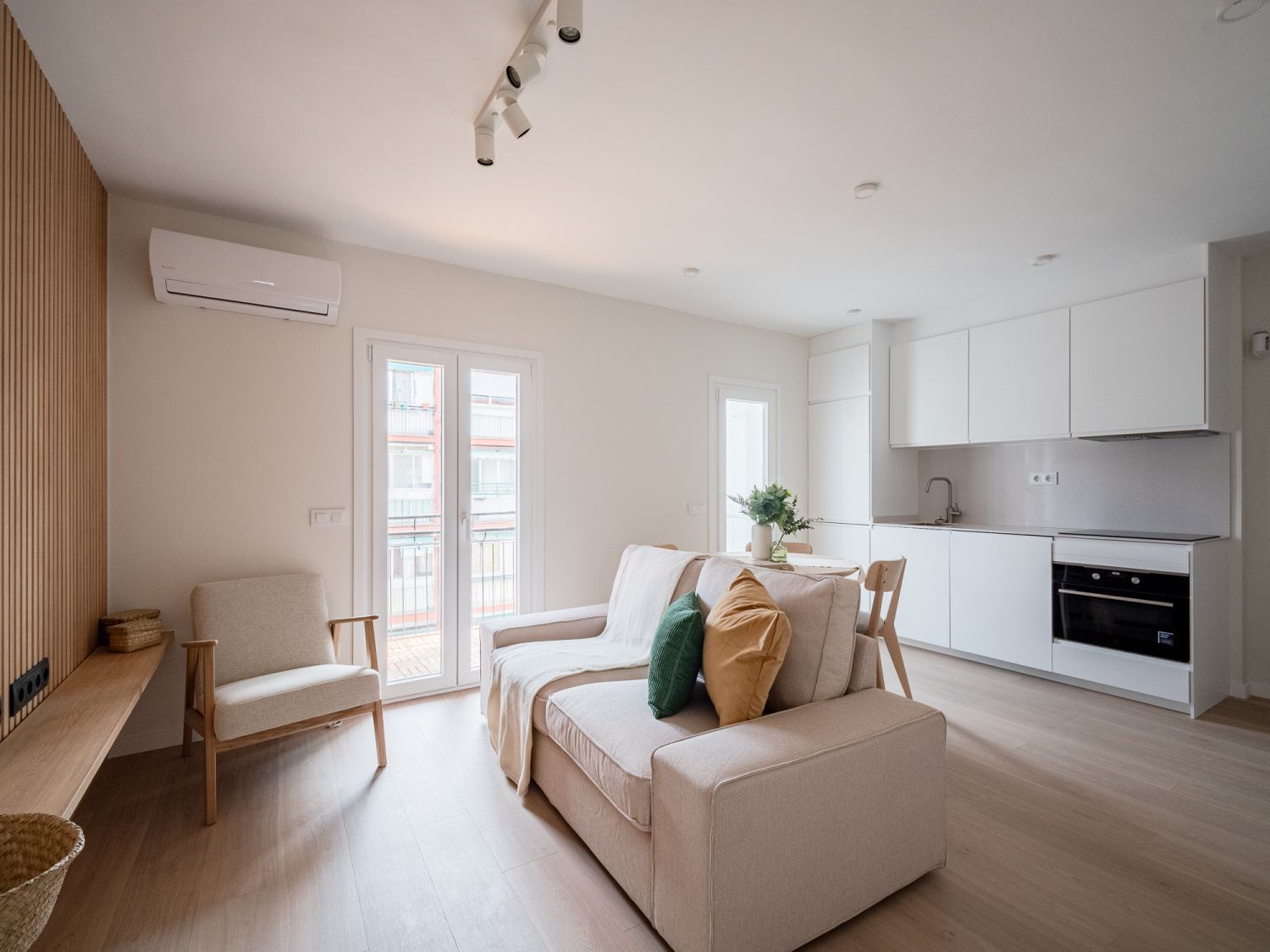 Piso en calle de Aguilafuente - Foto 1