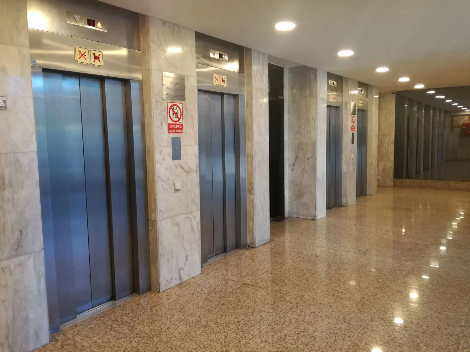 Estudio en avenida del General Perón, 32 - Foto 8