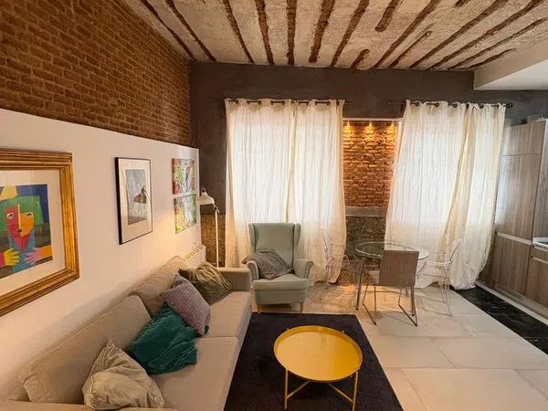 Piso en Calle Virtudes, Almagro - Foto 1